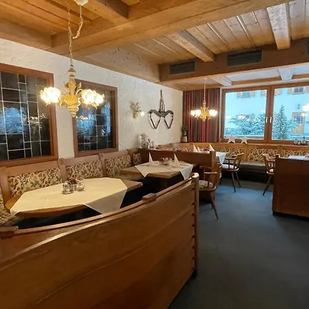 Alpenrose Hotel 3*