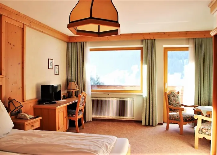 Alpenrose Hotel 3*