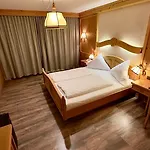 Alpenrose 3* Zöblen
