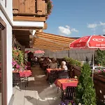Alpenrose Zöblen