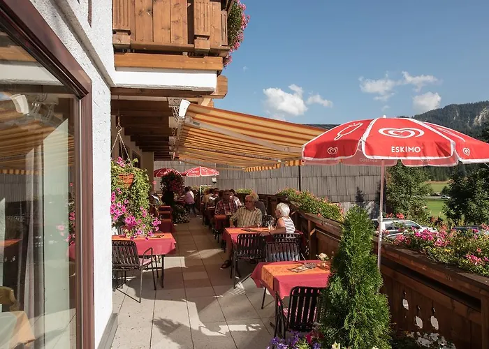Alpenrose Zöblen